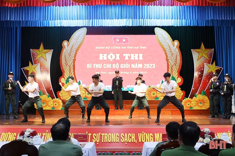 Tranh tài bí thư chi bộ giỏi ngành Công an Hà Tĩnh