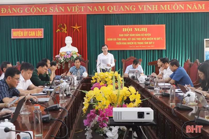 Can Lộc tiếp tục quán triệt, đưa các chủ trương, nghị quyết vào cuộc sống