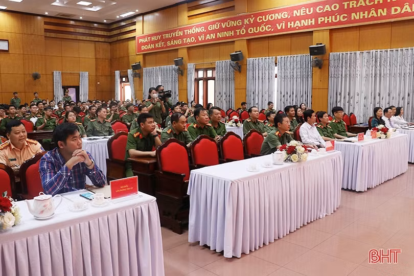 Tranh tài bí thư chi bộ giỏi ngành Công an Hà Tĩnh
