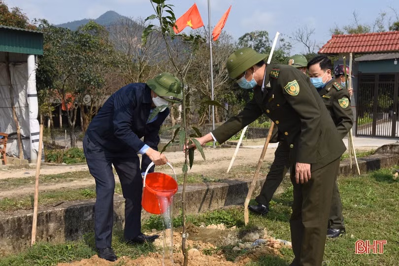 Các địa phương, đơn vị ở Hà Tĩnh phát động trồng cây đầu năm