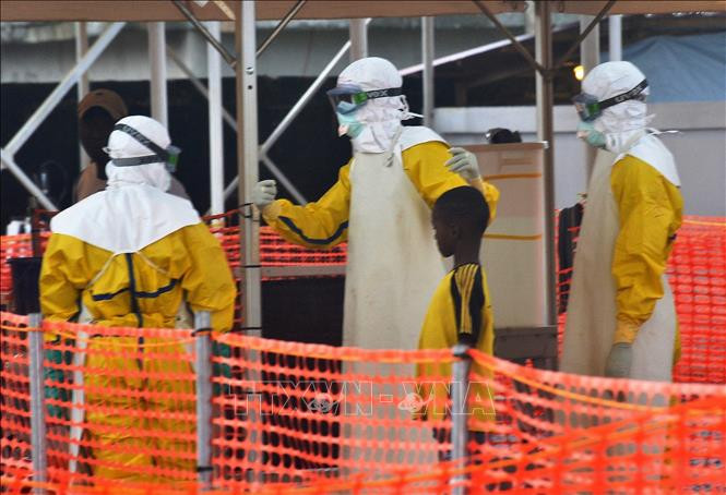Thế giới đang rối ren vì Covid-19, Mỹ lại cảnh báo nguy cơ bùng phát Ebola