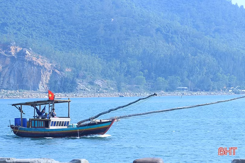 Ngư dân Hà Tĩnh phấn khởi “xông biển” đầu năm mới