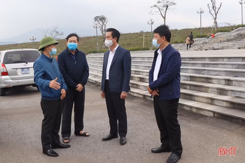 Can Lộc phấn đấu trồng khoảng 45.000 cây xanh trong năm 2021