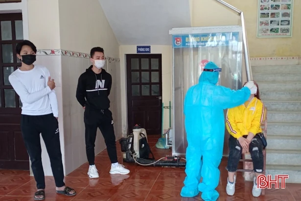 Hà Tĩnh yêu cầu rà soát, lấy mẫu xét nghiệm, giám sát sức khỏe người về từ Cẩm Giàng - Hải Dương ảnh 1 Hà Tĩnh yêu cầu rà soát, lấy mẫu xét nghiệm, giám sát sức khỏe người về từ Cẩm Giàng - Hải Dương