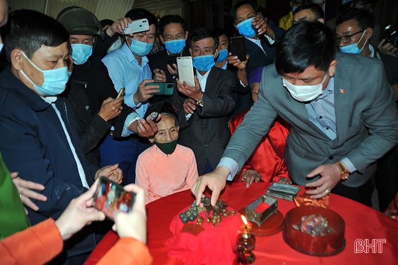 Lễ rước sắc phong vua Hàm Nghi đặc biệt của người dân Hương Khê