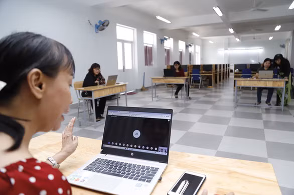 Có thể lùi thời gian kết thúc năm học, cho thi tốt nghiệp THPT nhiều đợt nếu Covid kéo dài