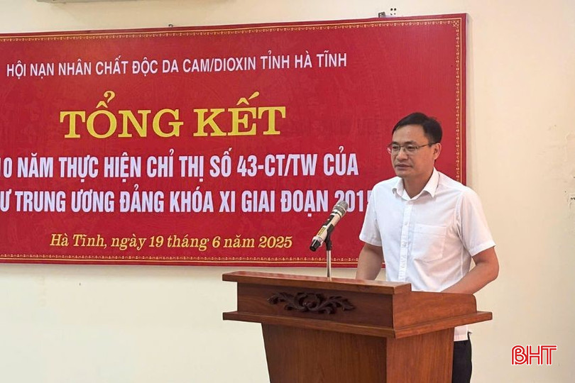 Ông Nguyễn Đình Dũng - Phó Trưởng ban Tuyên giáo và Dân vận Tỉnh ủy phát biểu tại hội nghị. bqbht_br_thiet-ke-chua-co-ten-39.jpg
