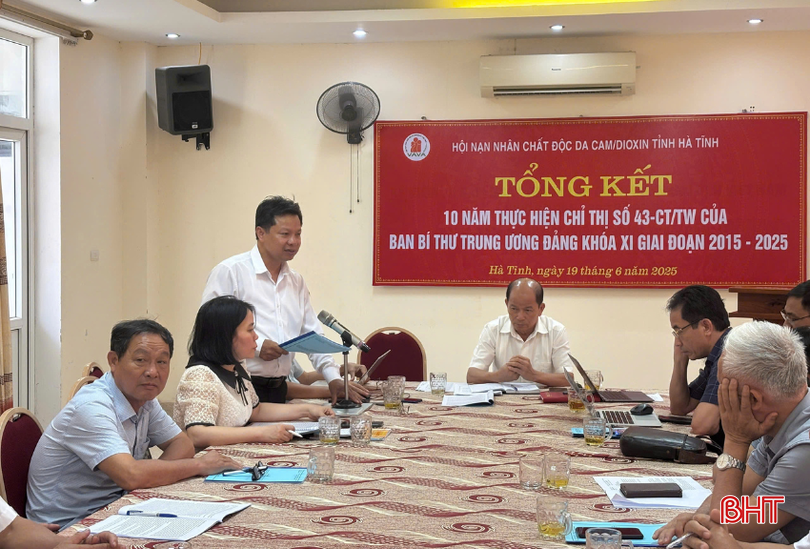 Ông Đặng Văn Dũng - Phó Giám đốc Sở Nội vụ Hà Tĩnh ghi nhận những kết quả đạt được trong công tác thực hiện Chỉ thị 43-CT/TW của Hội Nạn nhân chất độc da cam/dioxin tỉnh. bqbht_br_1.png