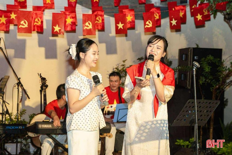 Các bạn trẻ thể hiện các ca khúc về hòa bình trong đêm nhạc “Hòa bình có đẹp không?" bqbht_br_thiet-ke-chua-co-ten-68.jpg