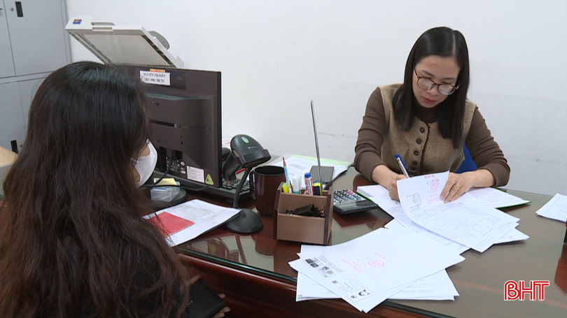 Phương thức công chứng truyền thống gặp nhiều khó khăn do yêu cầu cao về thủ tục, hồ sơ và lưu trữ dữ liệu.