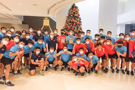 Ngày mai, ĐT Việt Nam về nước, hội quân trở lại vào giữa tháng 1/2022