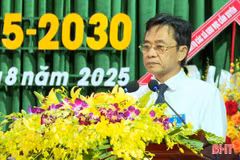 Phó Bí thư Thường trực Tỉnh ủy dự Đại hội Đảng bộ xã Cẩm Duệ