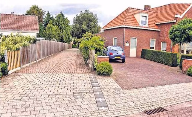 Cuộc sống ở nơi người dân “phân thân” tới 2 quốc gia cùng lúc