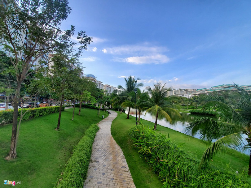 Trong hộp của Galaxy Fold giá 50 triệu có gì? ảnh 14 Trong hộp của Galaxy Fold giá 50 triệu có gì?