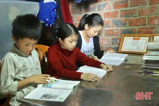 Chồng đột ngột qua đời, vợ bệnh tật chèo chống nuôi 3 con thơ