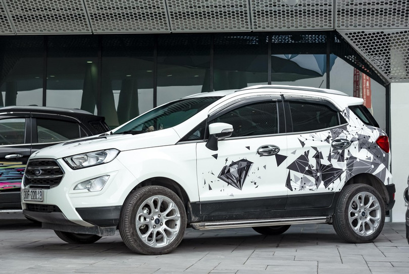 Xe Mỹ giảm giá ồ ạt ở Việt Nam, lên tới 120 triệu đồng