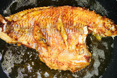 Cá diêu hồng sốt tương đậm đà, hấp dẫn