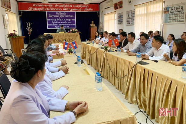 Sở Y tế và BV Mắt Hà Tĩnh tổ chức khám, mổ mắt miễn phí cho người nghèo tại Lào