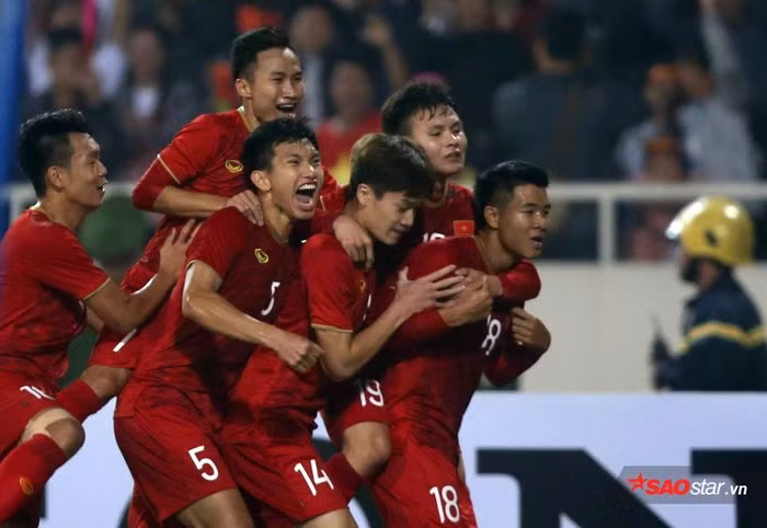U22 Việt Nam và U22 Indonesia: Thầy Park “né” vết xe đổ của Hữu Thắng?