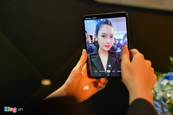 Samsung Galaxy Fold giá 50 triệu tại Việt Nam