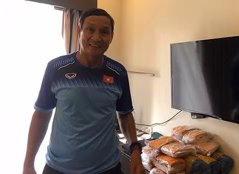 U22 Việt Nam nhường phần 60 kg thực phẩm cho ĐT nữ Việt Nam