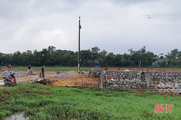 Đất của mình nhưng chẳng dám... xây nhà để ở!