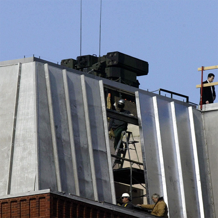 Mỹ giương tên lửa khi Nhà Trắng bị đe dọa