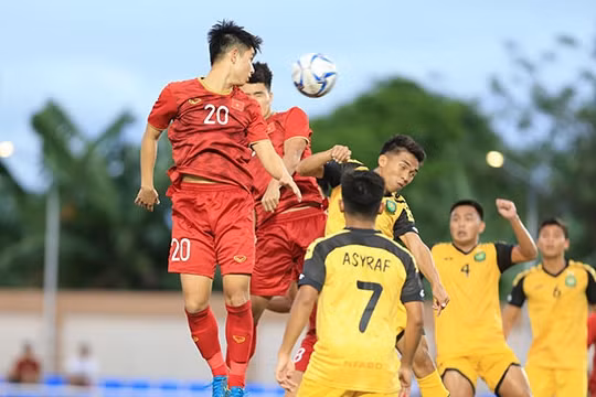 Vui với chiến thắng 6-0, người hâm mộ Hà Tĩnh kỳ vọng U22 Việt Nam giành “vàng” ở SEA Games