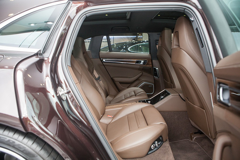 Chi tiết Porsche Panamera 4 Sport Turismo giá 6,642 tỷ tại Việt Nam