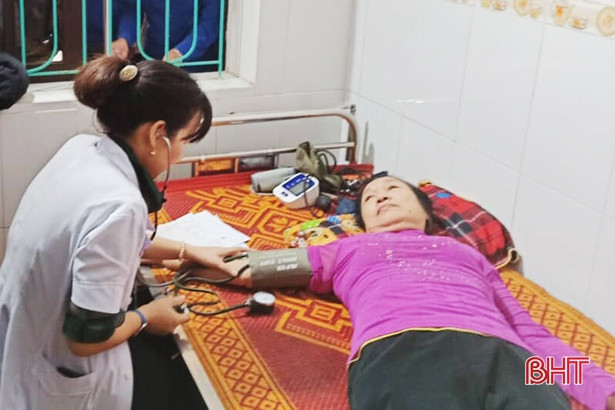 Khám, cấp thuốc miễn phí cho 150 đối tượng chính sách ở TP Hà Tĩnh