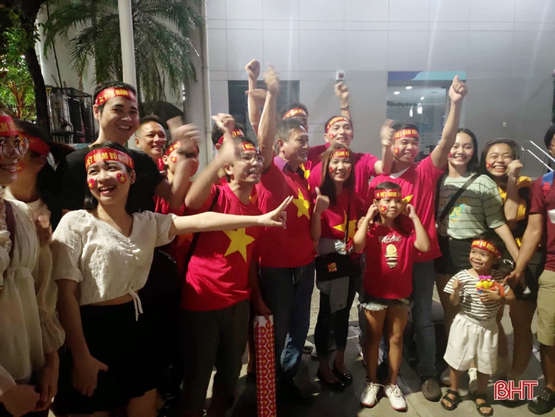 U22 Việt Nam vs Indonesia: CĐV Hà Tĩnh tiếp lửa cho thầy trò HLV Park