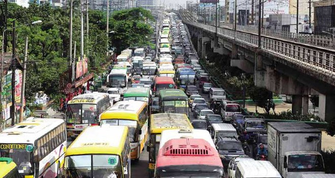 Nạn kẹt xe tại nơi tổ chức SEA Games 30