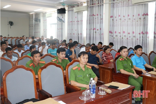 Tuyên truyền pháp luật cho đối tượng đang chấp hành án tại Cẩm Xuyên