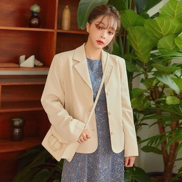 Trời thu se lạnh, 3 kiểu áo khoác mỏng nhẹ lại gây sốt