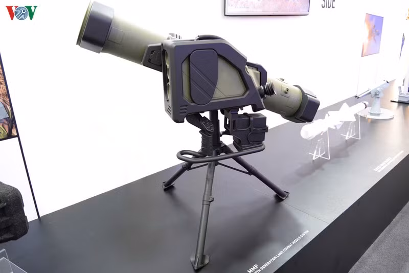 Vũ khí hiện đại nước ngoài tại triển lãm quốc phòng - an ninh ở Hà Nội