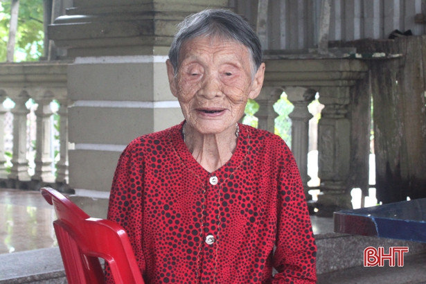 Người cao tuổi Hà Tĩnh chia sẻ bí quyết sống vui, khỏe, có ích ảnh 1 Người cao tuổi Hà Tĩnh chia sẻ bí quyết sống vui, khỏe, có ích