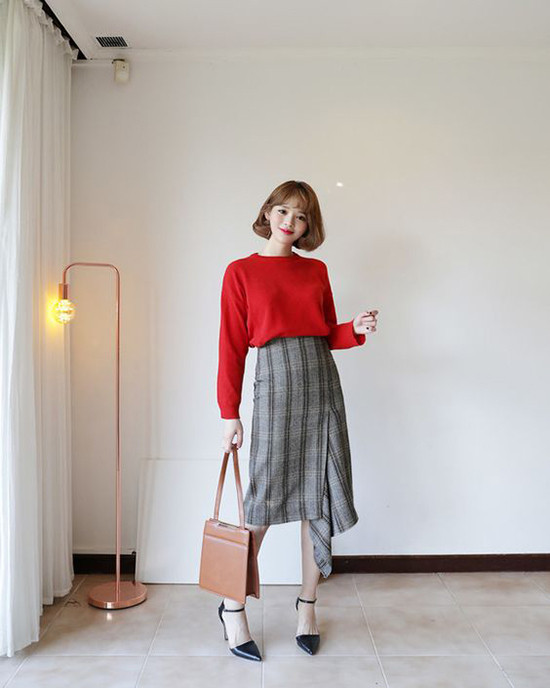 Điệu đà váy áo màu nổi cho mùa thu