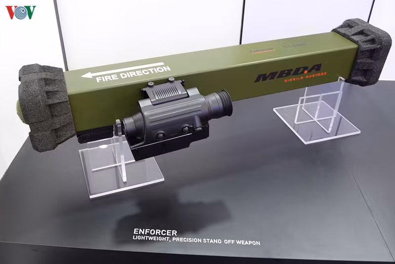 Vũ khí hiện đại nước ngoài tại triển lãm quốc phòng - an ninh ở Hà Nội