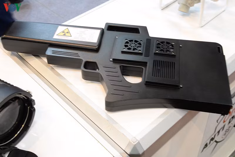 Vũ khí hiện đại nước ngoài tại triển lãm quốc phòng - an ninh ở Hà Nội