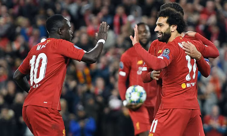 Barca ngược dòng may mắn trước Inter, Liverpool có 3 điểm