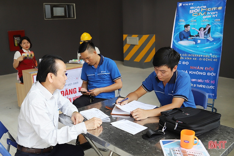 Hơn 100 gia đình nhận bàn giao căn hộ thuộc dự án nhà ở xã hội đầu tiên ở Hà Tĩnh