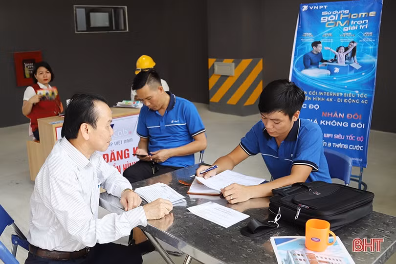 Hơn 100 gia đình nhận bàn giao căn hộ thuộc dự án nhà ở xã hội đầu tiên ở Hà Tĩnh