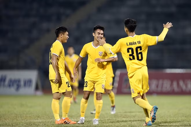 Hồng Lĩnh Hà Tĩnh vào bảng “tử thần”, gặp HAGL, Viettel tại giải U21 Quốc gia