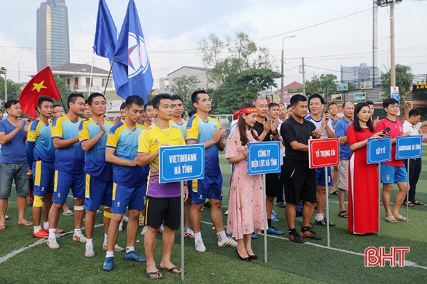 Điện lực Hà Tĩnh vô địch giải bóng đá nam khối cơ quan & doanh nghiệp