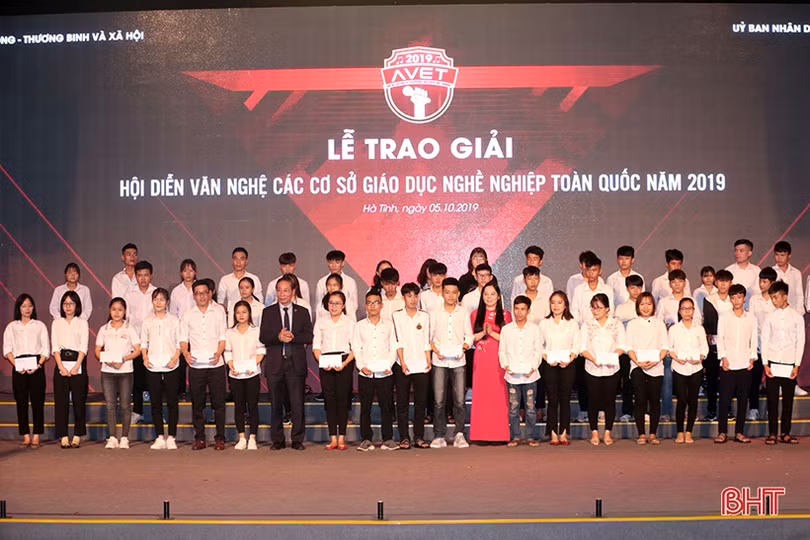 Đặc sắc đêm trao giải hội diễn văn nghệ các cơ sở giáo dục nghề nghiệp