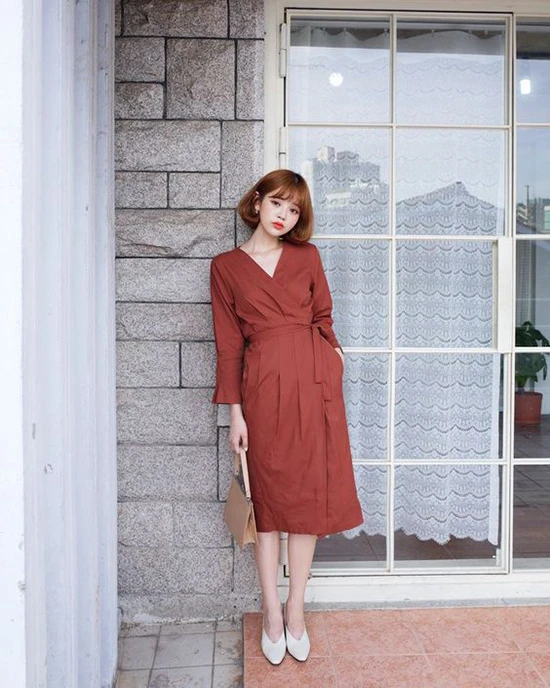 Điệu đà váy áo màu nổi cho mùa thu