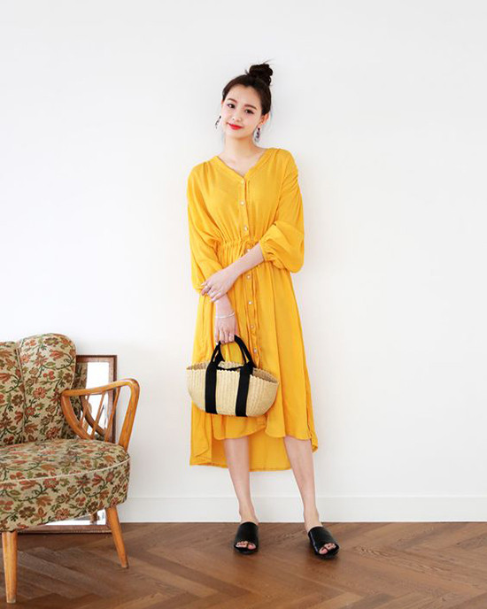 Điệu đà váy áo màu nổi cho mùa thu