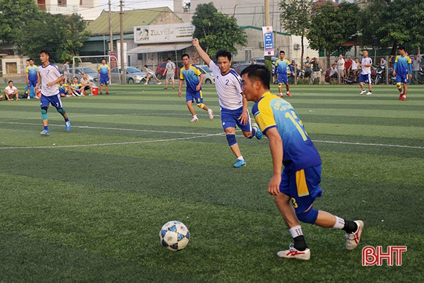 Điện lực Hà Tĩnh vô địch giải bóng đá nam khối cơ quan & doanh nghiệp