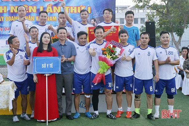 Điện lực Hà Tĩnh vô địch giải bóng đá nam khối cơ quan & doanh nghiệp