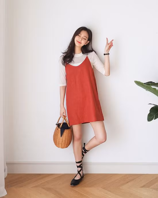 Điệu đà váy áo màu nổi cho mùa thu